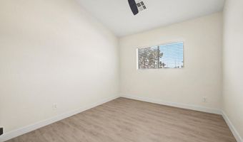 2084 N SUNSET Dr, Chandler, AZ 85225