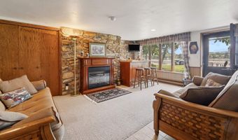 2213 SUNRISE Dr, Appleton, WI 54914