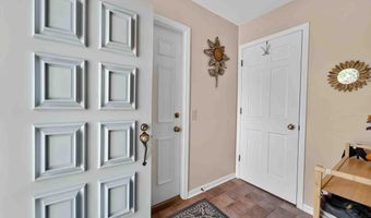 19 Sugar Maple Trl, Madison, WI 53717