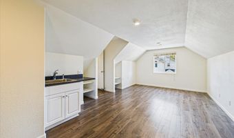 2700 Meadow Creek Way, Arcata, CA 95521