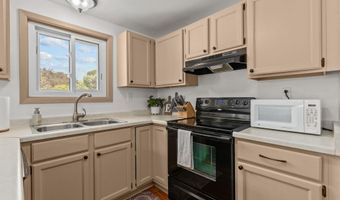 530 E MITCHELL Ave, Appleton, WI 54915
