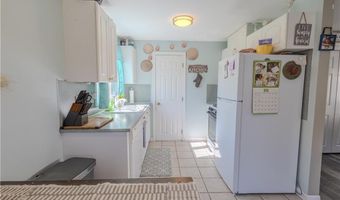 151 Willet Ave 5, East Providence, RI 02915