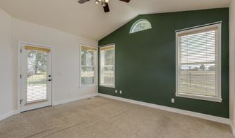 23522 Chaffey Ln, Aurora, OR 97002