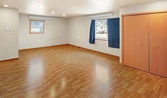 1098 Meaking Ave, Bowdle, SD 57428
