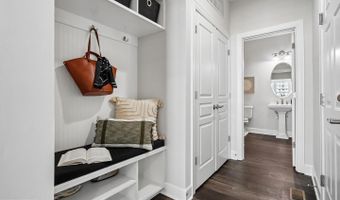 6685 JESSAMINE Ct, Annandale, VA 22003