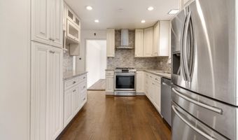 323 S Prindle Ave, Arlington Heights, IL 60004