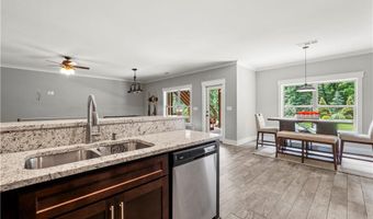 5340 Retreat Dr, Flowery Branch, GA 30542