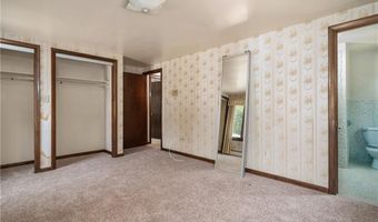 1 Rocky Crest Rd, Cumberland, RI 02864