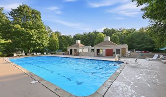 147 Mallard Dr 147, Avon, CT 06001
