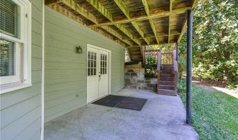 558 Auburn Rd, Auburn, GA 30011