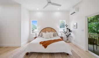 223 Lanipo Dr, Kailua, HI 96734
