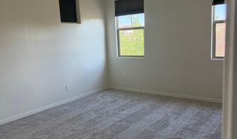2043 E LANTANA Dr, Chandler, AZ 85286