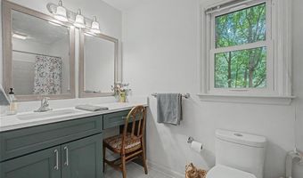 4802 Thornwood Dr, Acworth, GA 30102