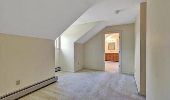 118 Stirling Pl, Burlington, VT 05408