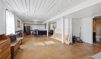 14711 NE State Route E Hwy, Adrian, MO 64720