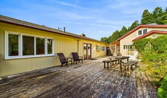 1184 Bayview St, Arcata, CA 95521