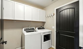 1403 Quinten Dr, Auburn, IN 46706