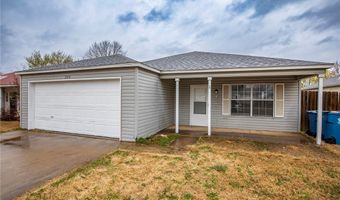 2513 4th St, Bentonville, AR 72712
