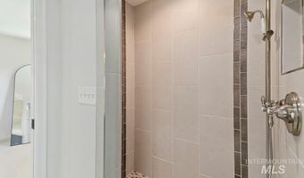 3806 N Sawgrass Pl, Boise, ID 83704