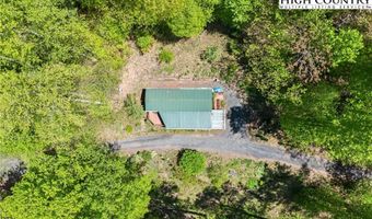 423 Dancing Leaf Ln, Bakersville, NC 28705