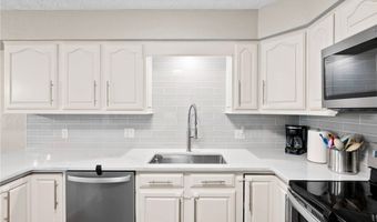 133 Ambleside Way, Amherst, OH 44001