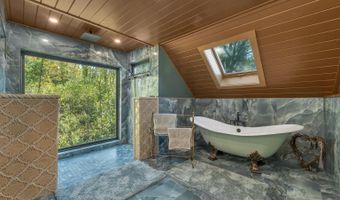 484 Old Swanzey Rd, Chesterfield, NH 03462