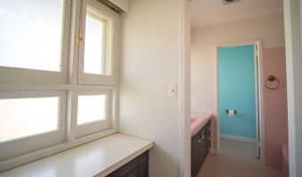 4313 WOODLARK Dr, Annandale, VA 22003