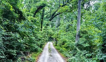 99999 Knauth Rd, Asheville, NC 28805