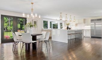 6 Robandy Rd, Andover, MA 01810