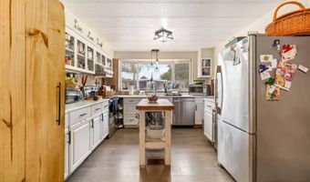 901 Laurel Cir, Barefoot Bay, FL 32976