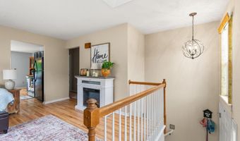 37 Wicken Sq, Albany, NY 12205