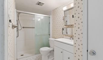 6 CHASE HALL, Dover, DE 19904