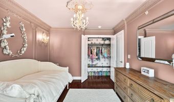 45 White Oak Ln, Aberdeen, NJ 07747