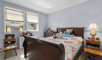 72 S St Ext, Bristol, CT 06010