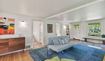 827 NW Delaware Ave, Bend, OR 97703