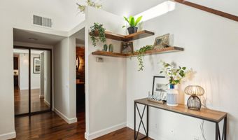 817 Harbor Rd, Alameda, CA 94502