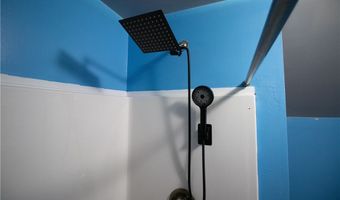 1614 E 49th St, Ashtabula, OH 44004