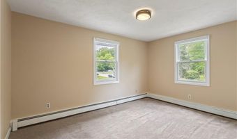 19 Bruce Dr, North Smithfield, RI 02896