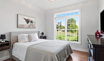112 Farmington Cir, Agawam, MA 01030