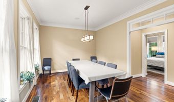 4226 40TH St N, Arlington, VA 22207