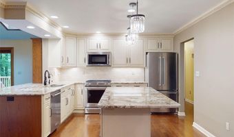 6051 SADDLEHORN Dr, Erie, PA 16506