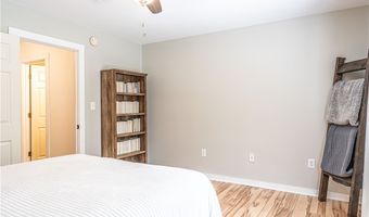707 Alexander Dr, Aberdeen, NC 28315