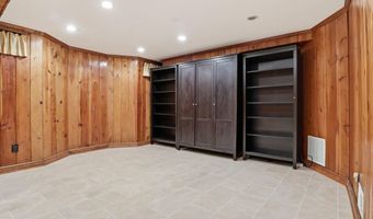 2620 FORT SCOTT Dr, Arlington, VA 22202