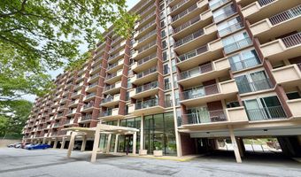 1300 ARMY NAVY Dr 823, Arlington, VA 22202