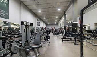 920 Kehrs Mill Rd, Ballwin, MO 63011