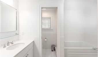 575 Tuckerman Ave 1, Middletown, RI 02842