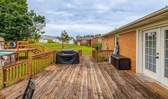 101 Huey St, Boiling Springs, SC 29316