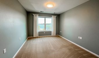 2205 Green Hills Dr 1403, Ames, IA 50014