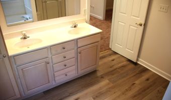 121 CROOM MILLS Dr, Hockessin, DE 19707