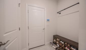 3081 N Spurway Dr, Ann Arbor, MI 48105